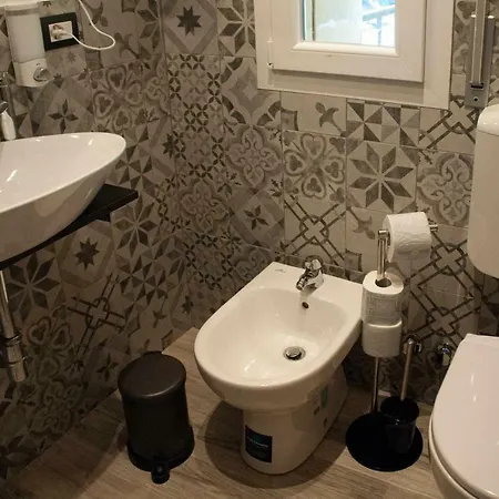 La Boutique Fronte Fiera 3* Bologna