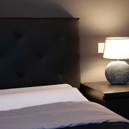 بيت ضيافة Fiera Boutique بولونيا